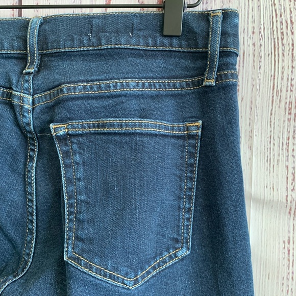 “Authentic Flare” Indigo Rinse Denim { Gap } - Picture 6 of 12